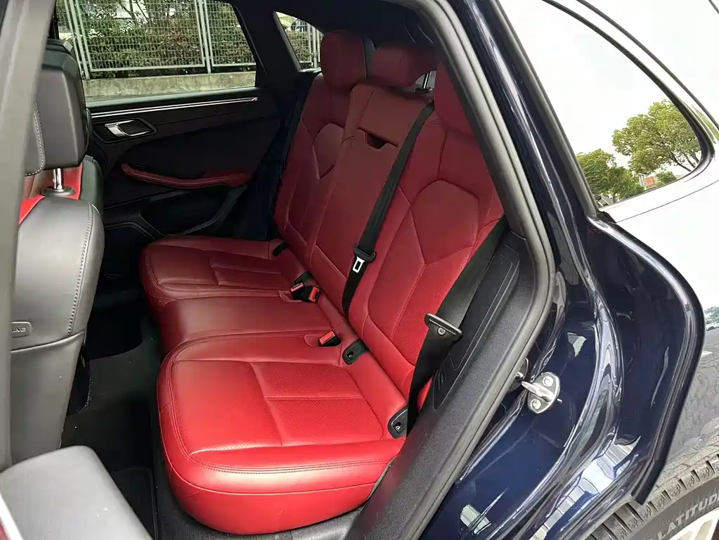 Porsche Macan 2019 — фото 10
