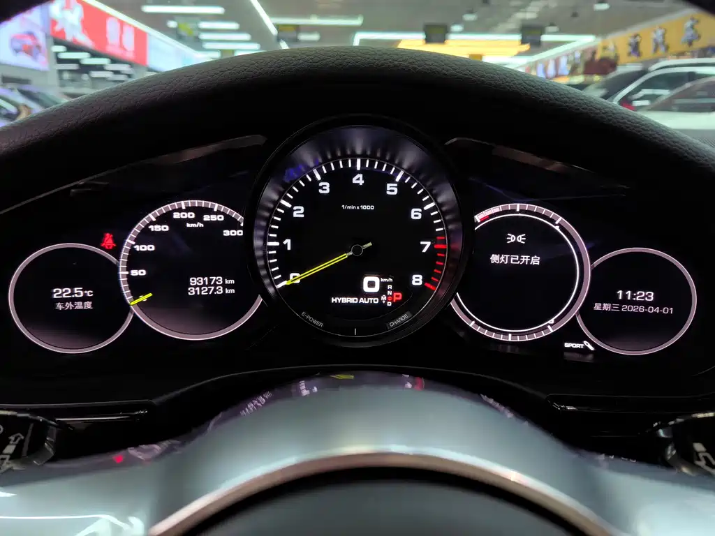 Porsche Panamera Hybrid 2018 — фото 9