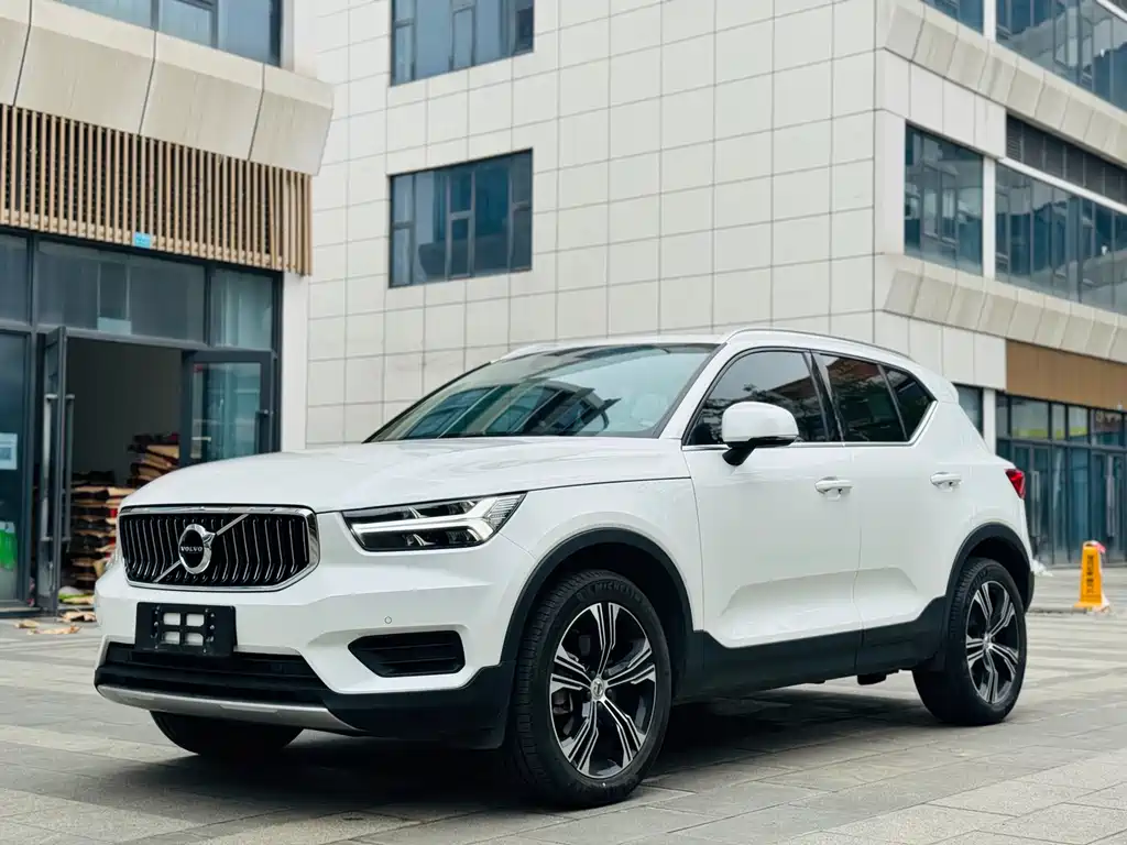 Volvo XC40 2021