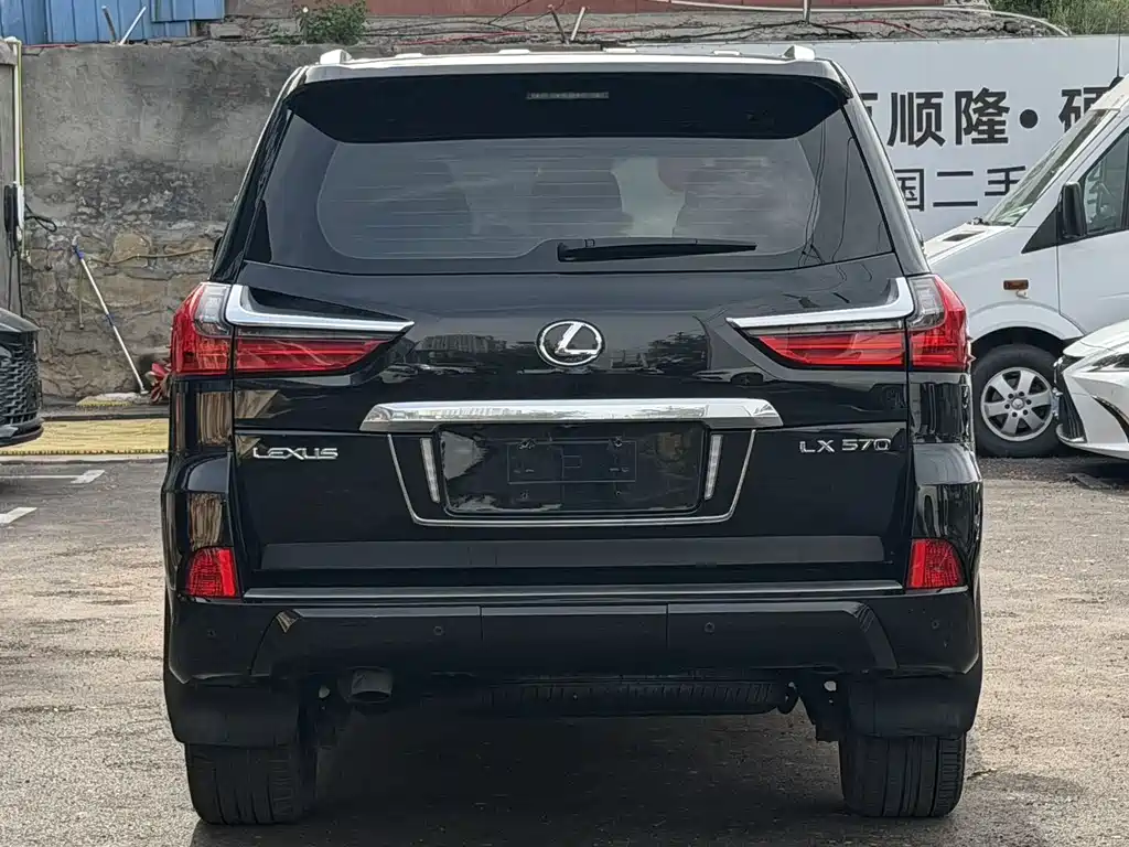 Lexus LX 2020 — фото 15