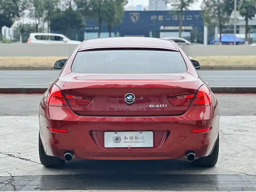 BMW 6 Series 2014 — фото 16