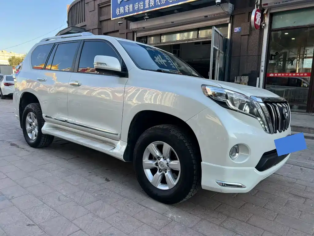 Toyota Prado 2017 — фото 3