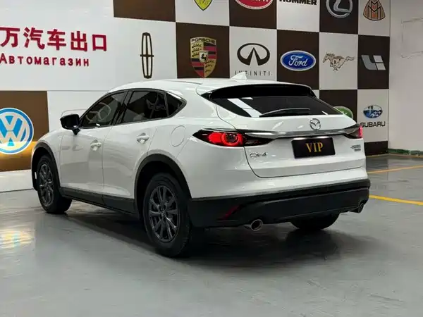 Mazda CX-4 2023