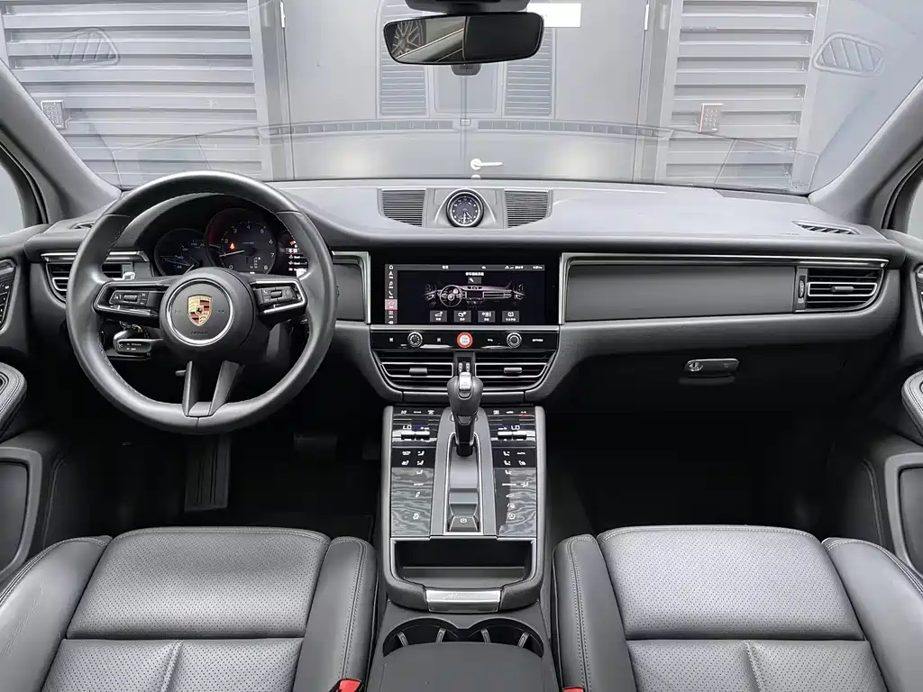 Porsche Macan 2023 — фото 15