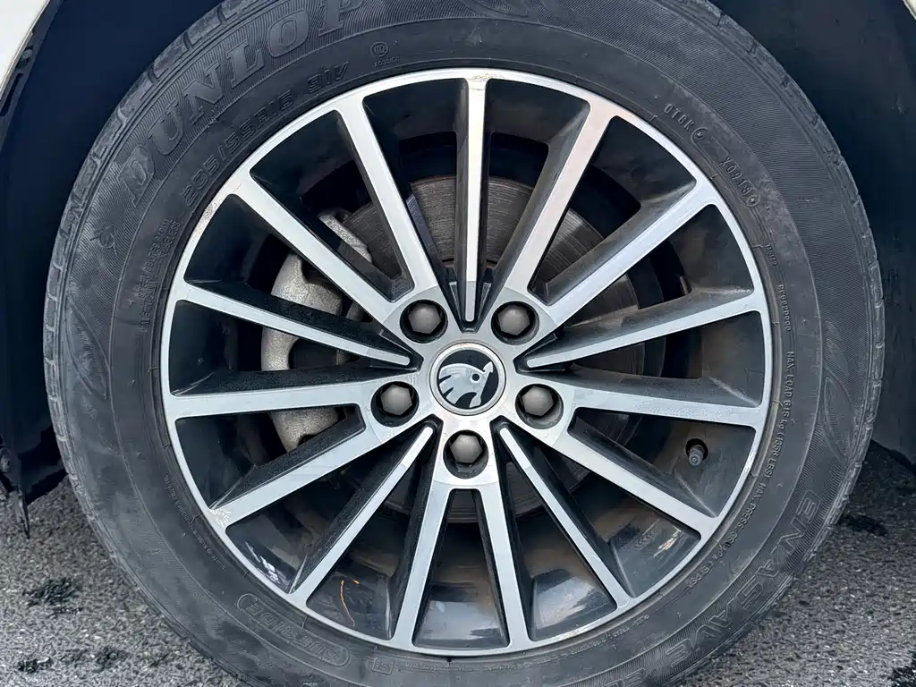 Skoda Octavia 2018 — фото 13