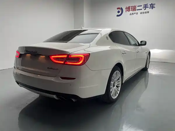 Maserati Quattroporte 2013