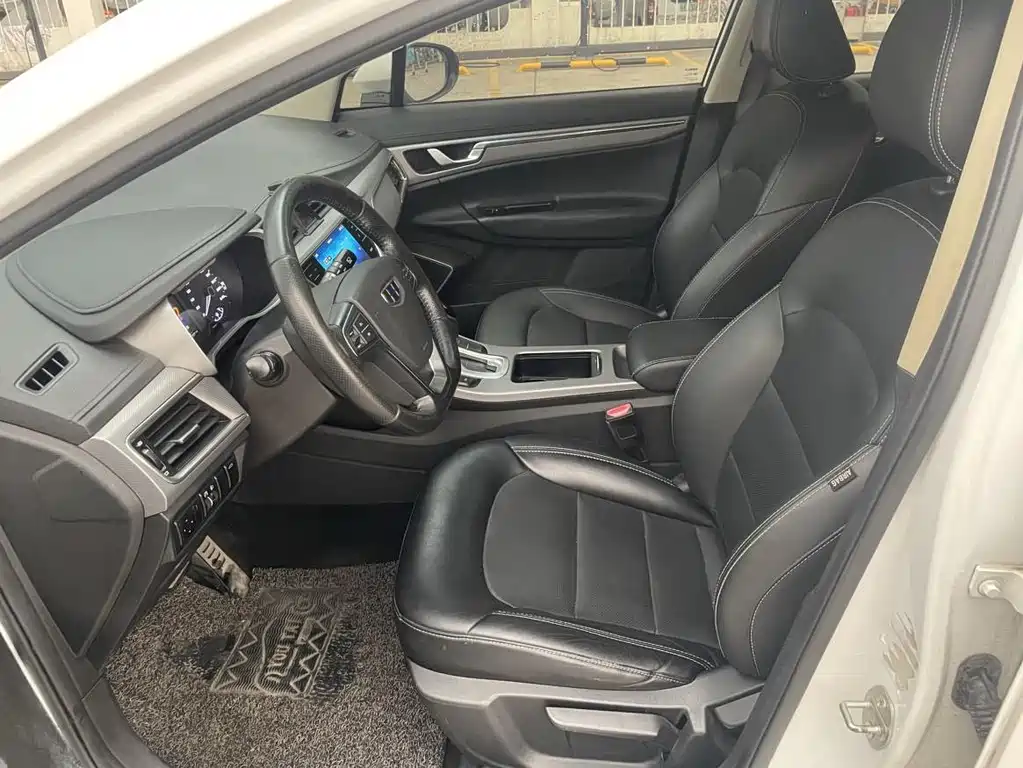 Geely Emgrand GS 2018 — фото 10