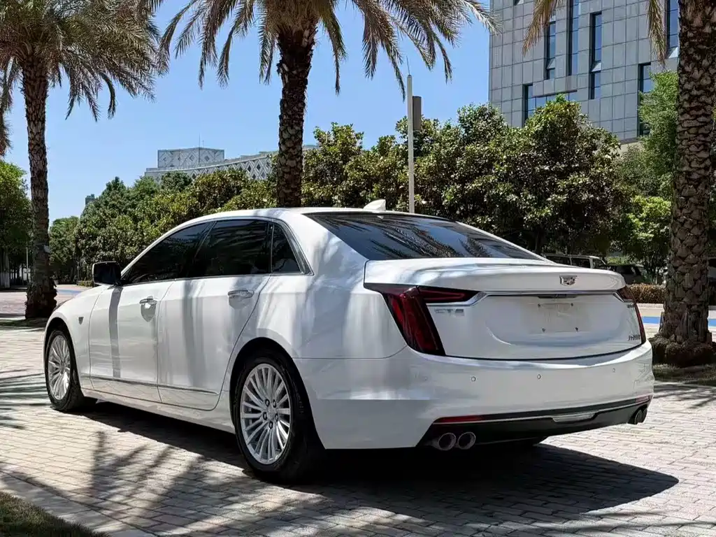 Cadillac CT6 2022 — фото 3