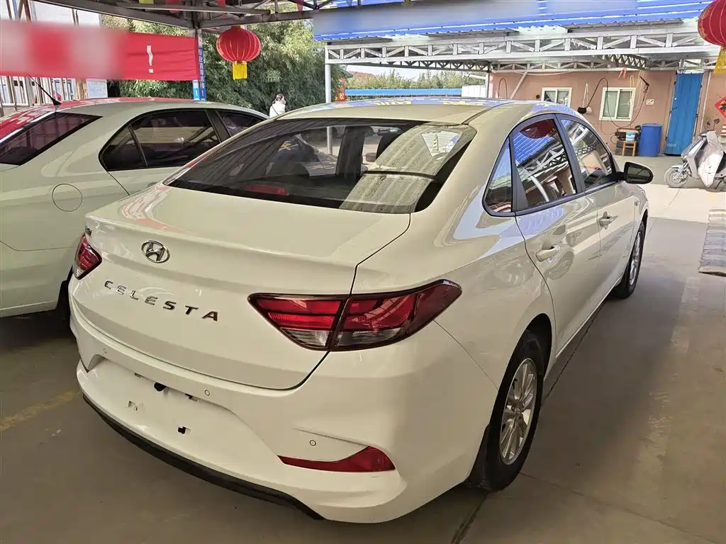 Hyundai Elantra 2020 — фото 5