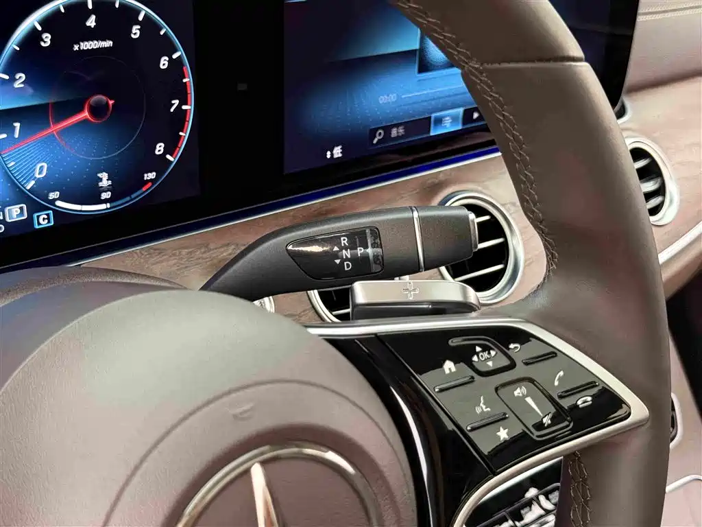 Mercedes-Benz E-Class 2021 — фото 22