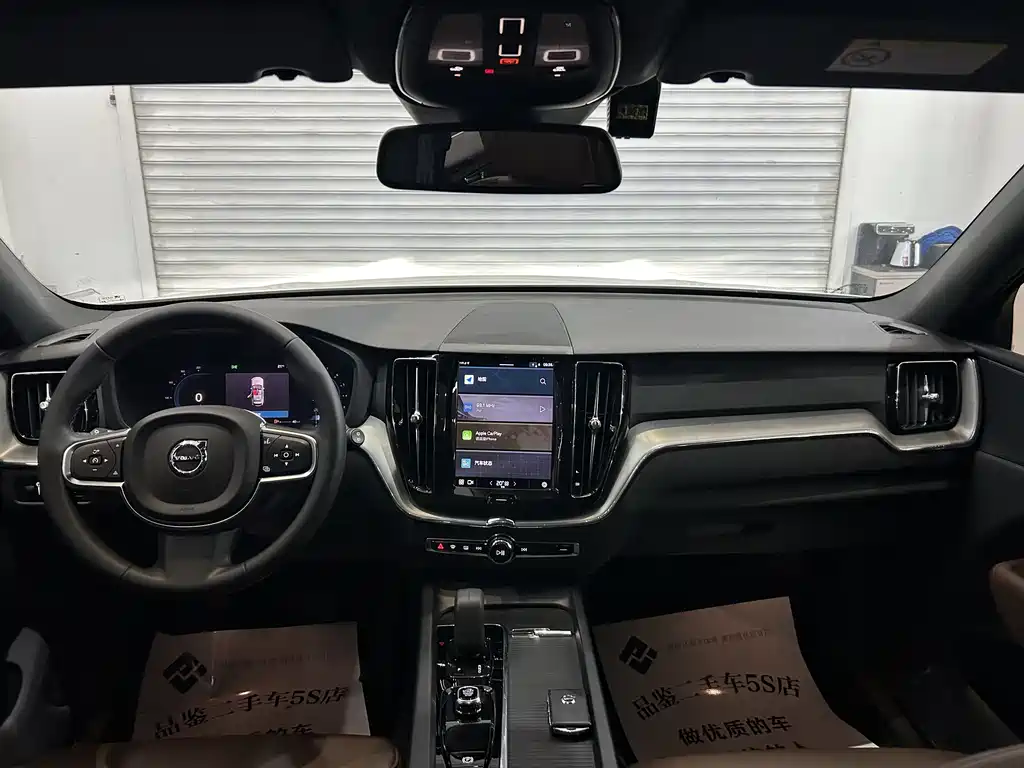 Volvo XC60 2021 — фото 10