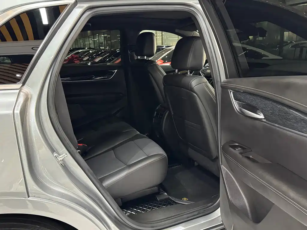 Cadillac XT5 2023 — фото 22