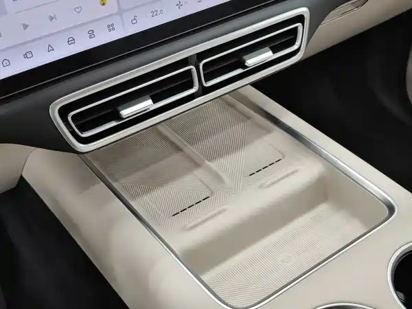 Li Auto L7 2025
