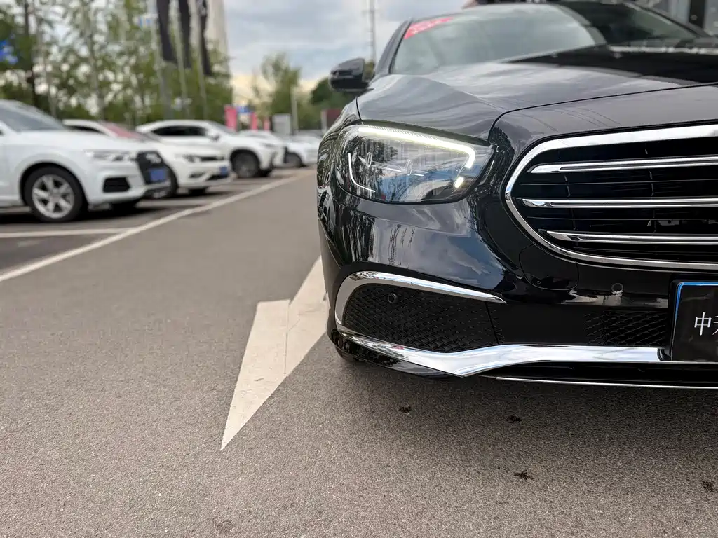 Mercedes-Benz E-Class 2023