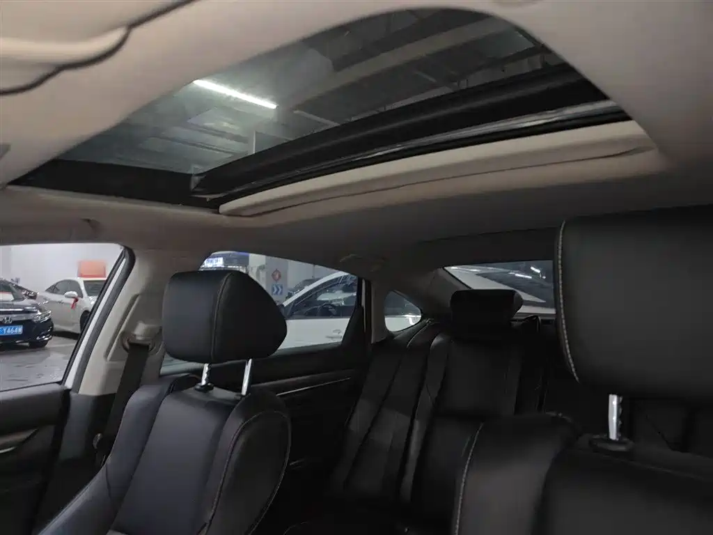 Honda Inspire 2019 — фото 18