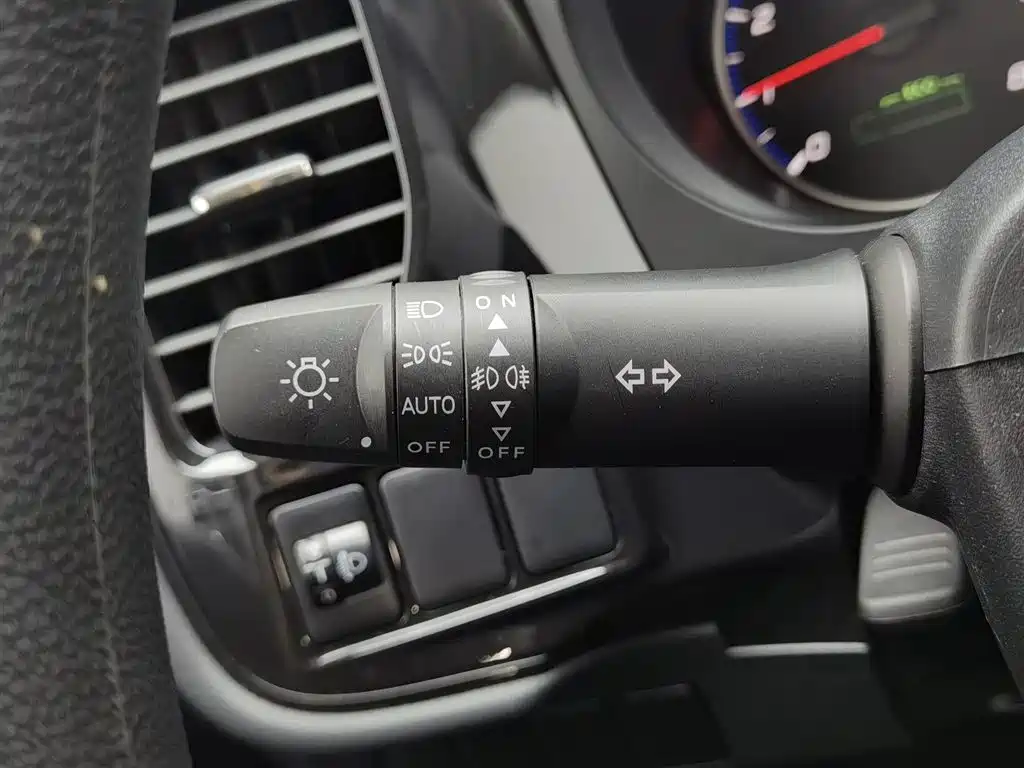 Mitsubishi Outlander 2022 — фото 21