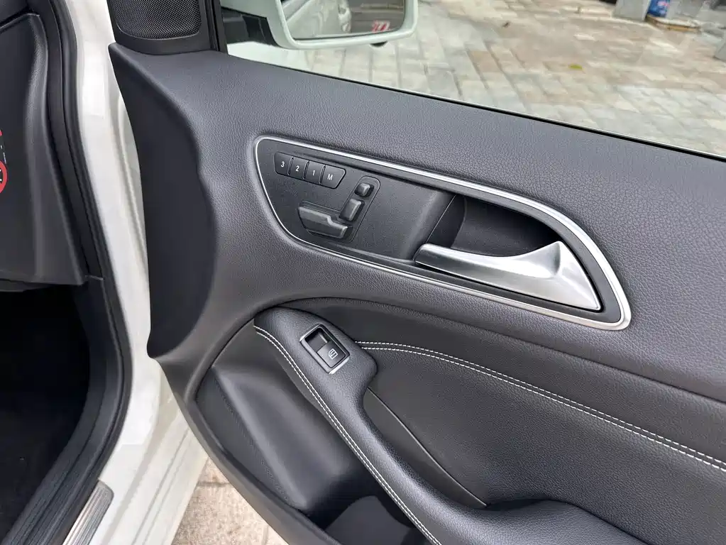 Mercedes-Benz B-Class 2014 — фото 11