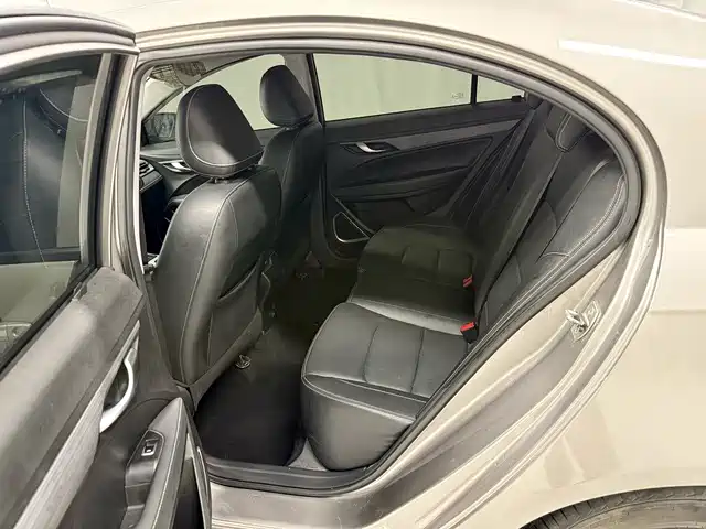 Geely Emgrand 2022 — фото 13