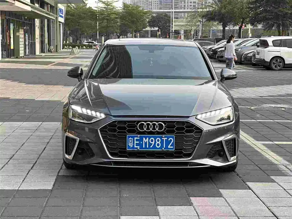 Audi A4L 2021 — фото 2