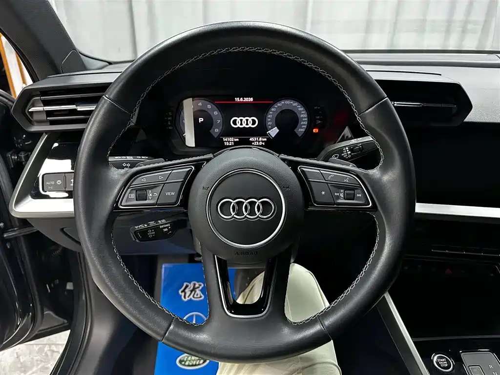 Audi A3 2023 — фото 13