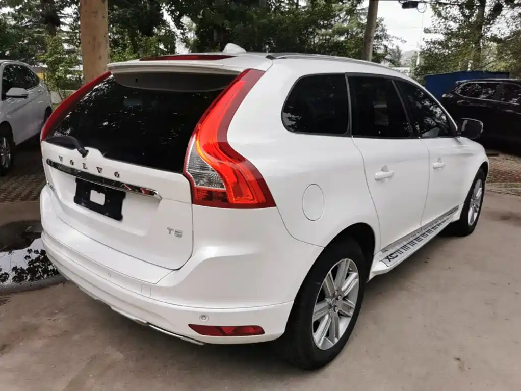 Volvo XC60 2015 — фото 7