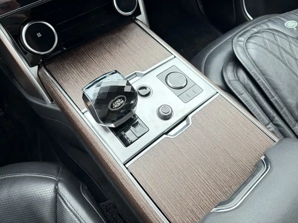 Land Rover Range Rover 2022 — фото 11