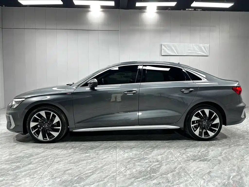 Audi A3 2022 — фото 9