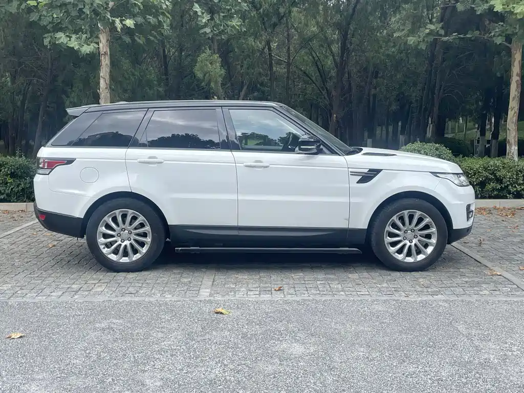 Land Rover Range Rover Sport 2016 — фото 15
