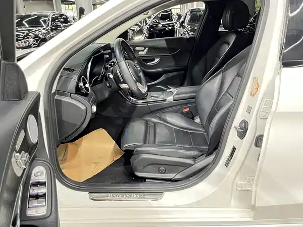 Mercedes-Benz C-Class 2021