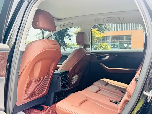 Audi Q7 2023