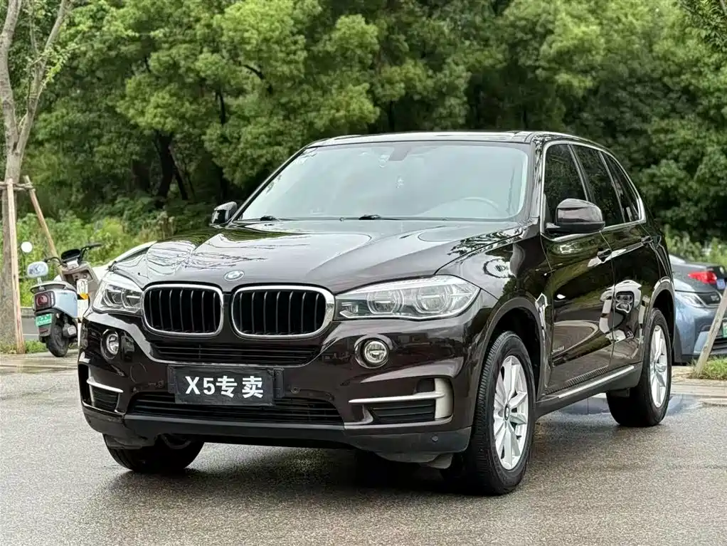 BMW X5 2018 — фото 1
