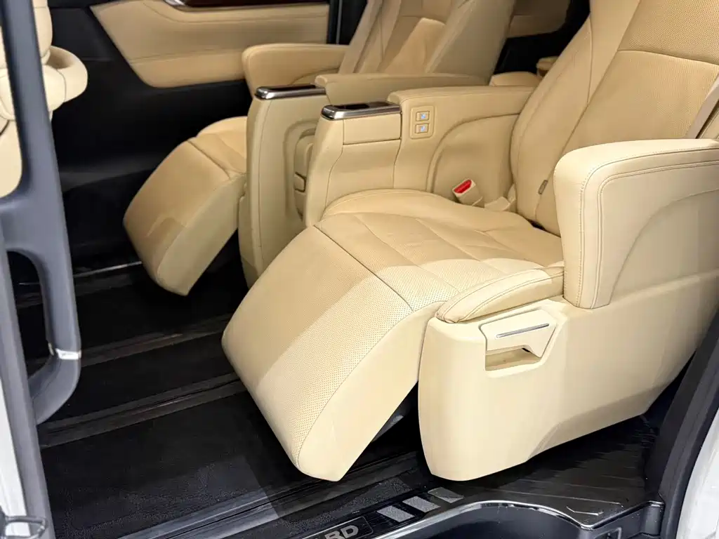 Toyota Alphard 2015 — фото 9