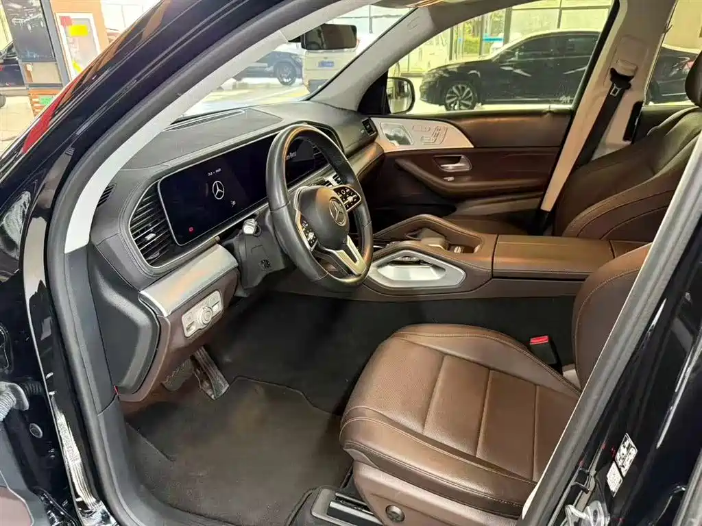Mercedes-Benz GLS 2024 — фото 2