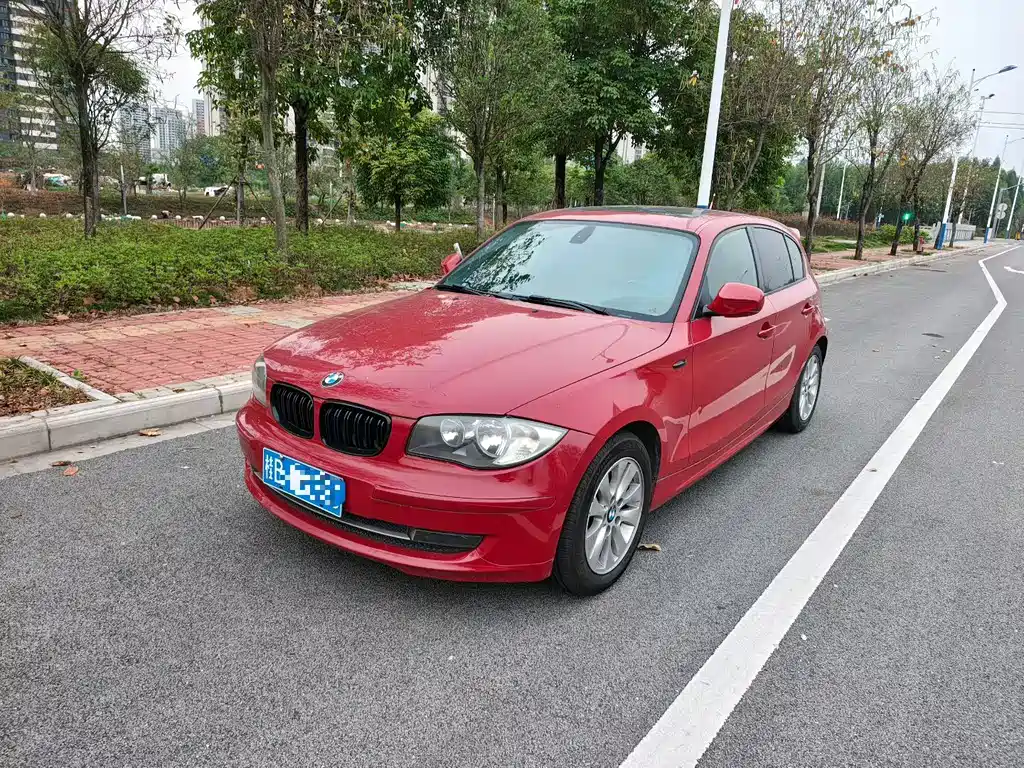 BMW 1 Series 2011 — фото 1