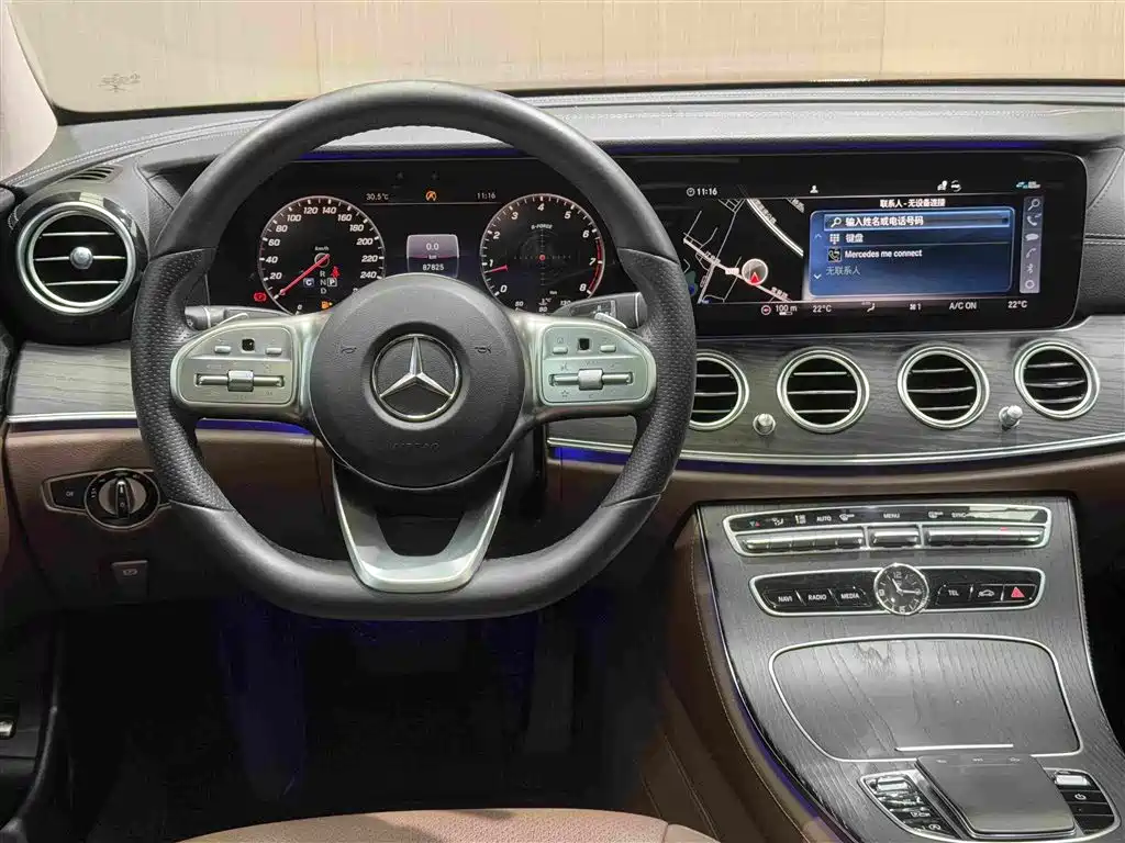Mercedes-Benz E-Class 2020 — фото 15