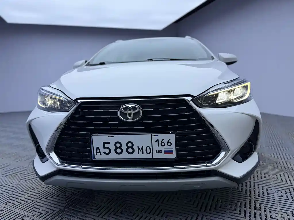 Toyota Yaris L 2022 — фото 2