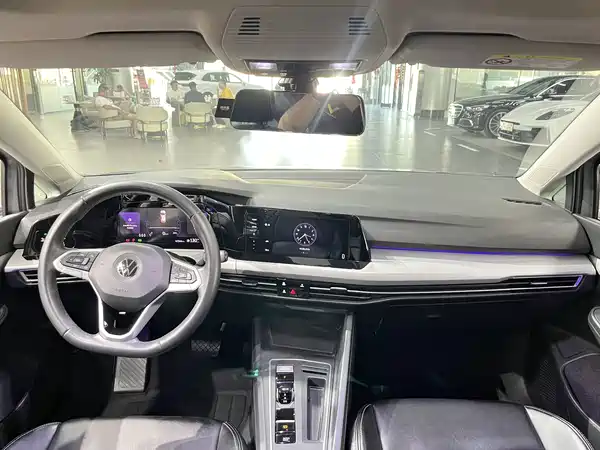 Volkswagen Golf 2023