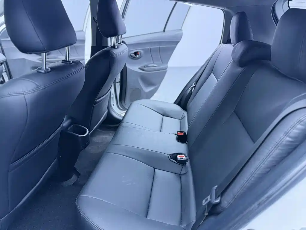 Toyota Yaris L 2022 — фото 14