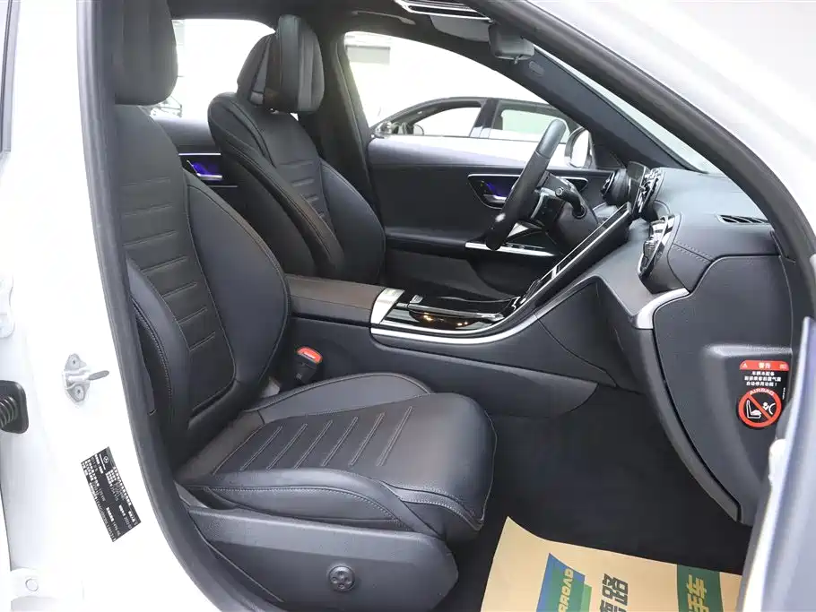 Mercedes-Benz C-Class 2023 — фото 20