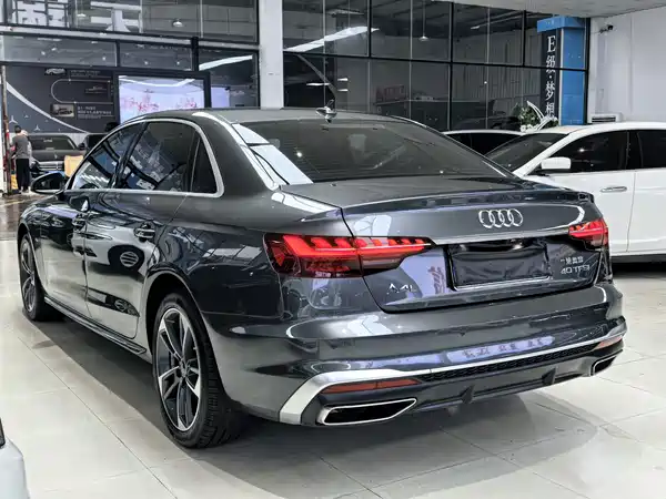 Audi A4L 2020