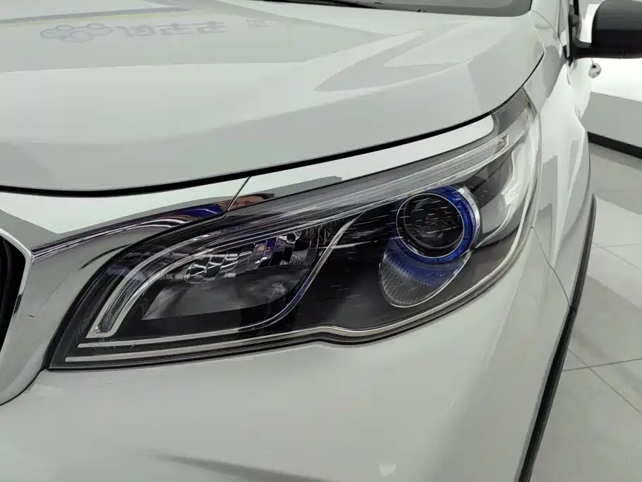 Geely Vision X3 2021