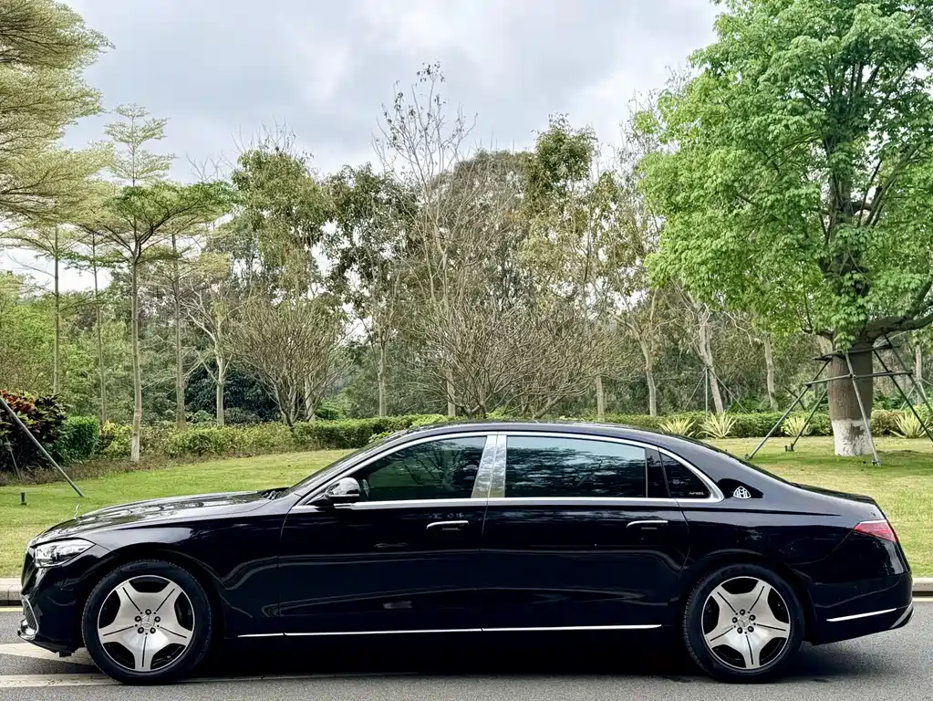 Mercedes-Benz Maybach S-Class 2024