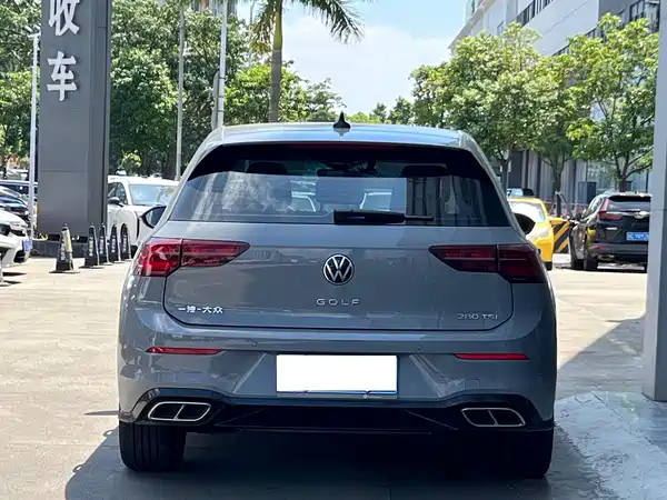 Volkswagen Golf 2024