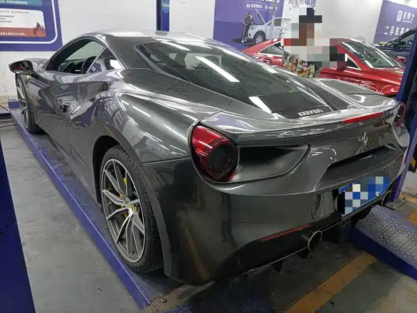 Ferrari 488 2018