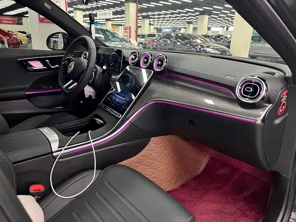 Mercedes-Benz C-Class 2025