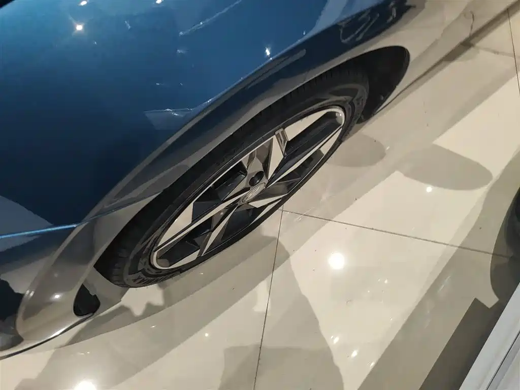 Hyundai Elantra 2022 — фото 23
