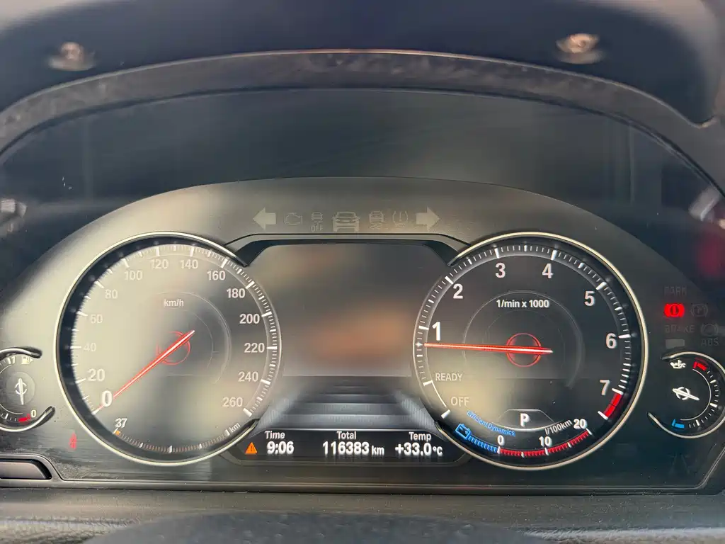BMW 3 Series 2019 — фото 18