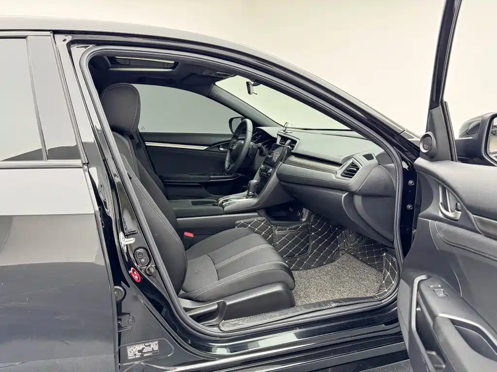 Honda Civic 2020 — фото 15