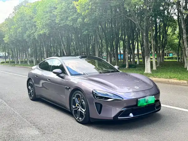 Xiaomi SU7 2024