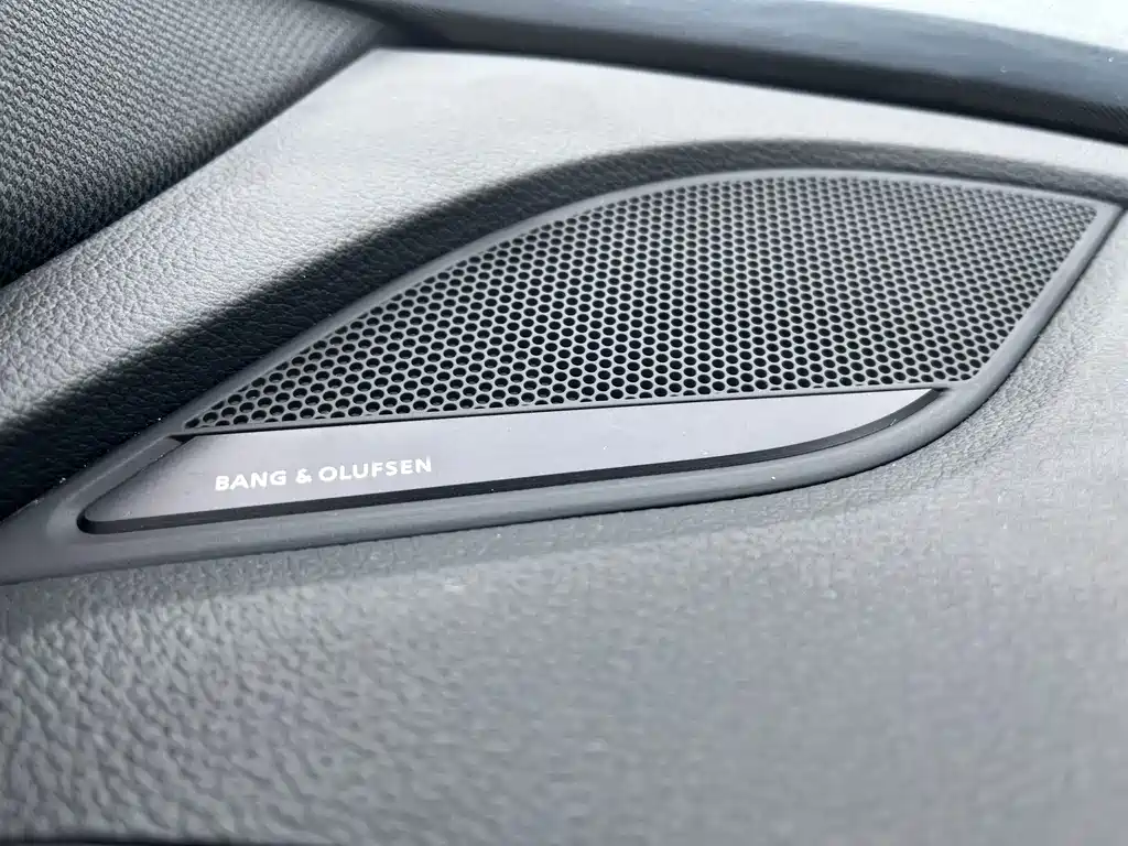 Audi A4L 2023 — фото 14